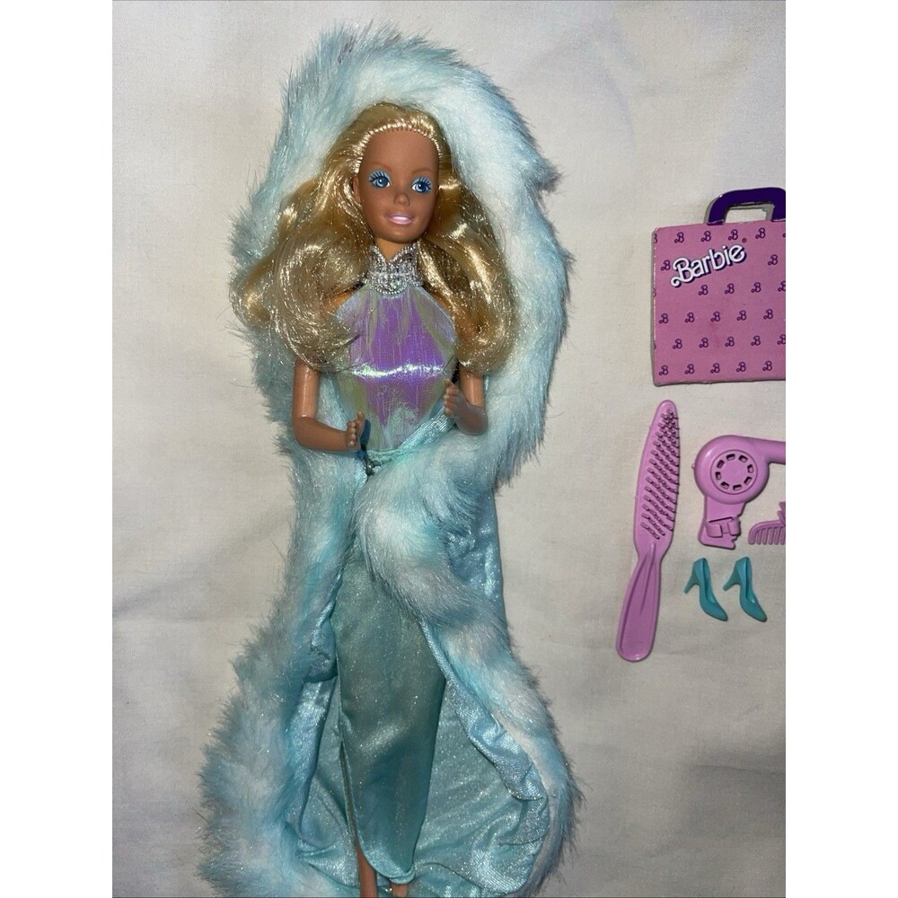 VTG 1985 Magic Moves Barbie Works! Philippines Many Accessories Shoes Etc - Picture 2 of 12